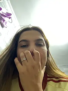 Snapshot of vivicolibri chatting on November 16, 5:45 am vivicolibri online show from November 16, 5:45 am