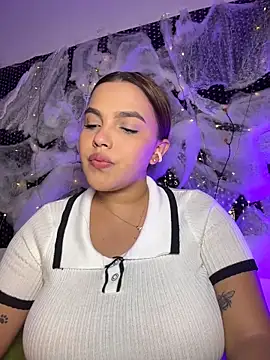 Snapshot of vivicolibri chatting on November 1, 11:53 pm vivicolibri online show from November 1, 11:53 pm