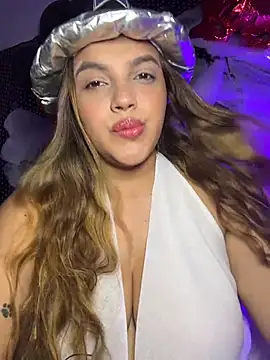 Snapshot of vivicolibri chatting on October 27, 3:46 pm vivicolibri online show from October 27, 3:46 pm