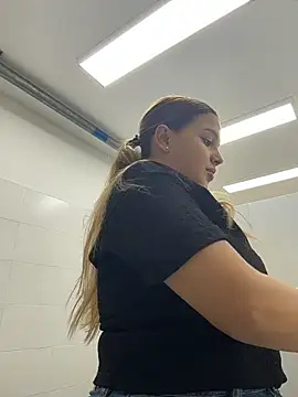 Snapshot of vivicolibri chatting on November 13, 4:44 pm vivicolibri online show from November 13, 4:44 pm