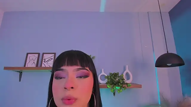 maddy walker online show from November 10, 12:21 pm