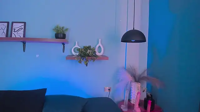 maddy walker online show from November 13, 1:26 pm