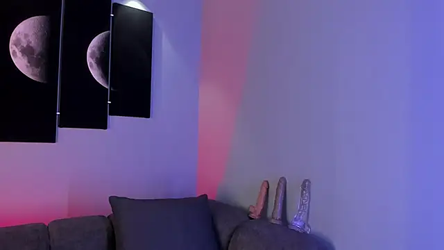 Snapshot of maddy_walker chatting on February 7, 7:27 pm maddy walker online show from February 7, 7:27 pm