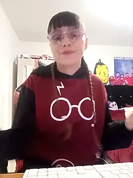 Snapshot of Lucyy-hess chatting on January 15, 11:19 pm Lucyy-hess online show from January 15, 11:19 pm