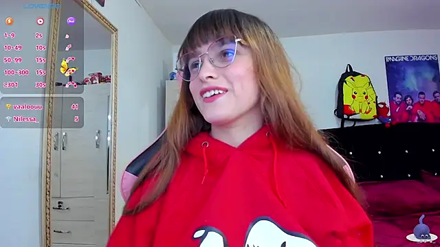 Snapshot of Lucyy-hess chatting on January 4, 7:23 pm Lucyy-hess online show from January 4, 7:23 pm