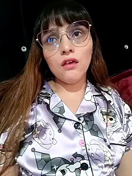 Snapshot of Lucyy-hess chatting on February 4, 6:38 pm Lucyy-hess online show from February 4, 6:38 pm