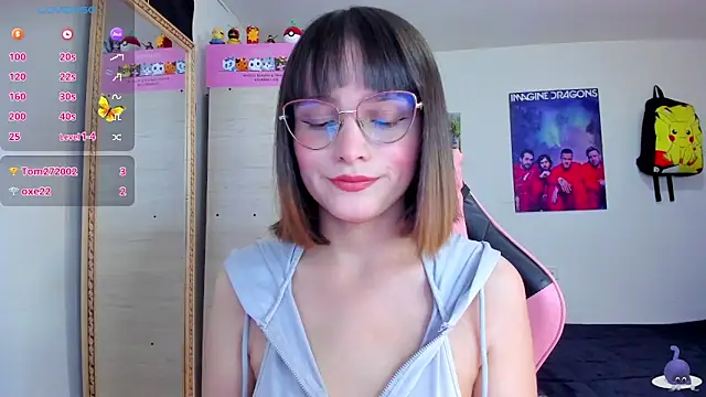 Snapshot of Lucyy-hess chatting on September 17, 8:11 pm Lucyy-hess online show from September 17, 8:11 pm