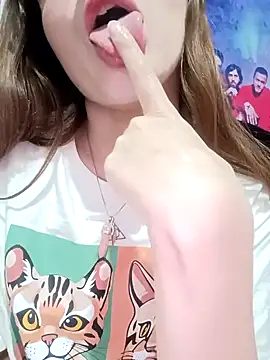 Snapshot of Lucyy-hess chatting on December 31, 11:49 pm Lucyy-hess online show from December 31, 11:49 pm