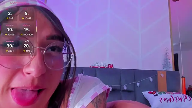 MadyJackson online show from December 18, 11:36 am