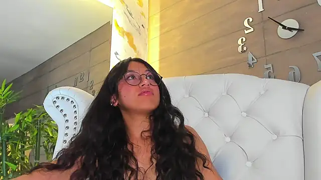 MadyJackson online show from March 1, 2:04 am
