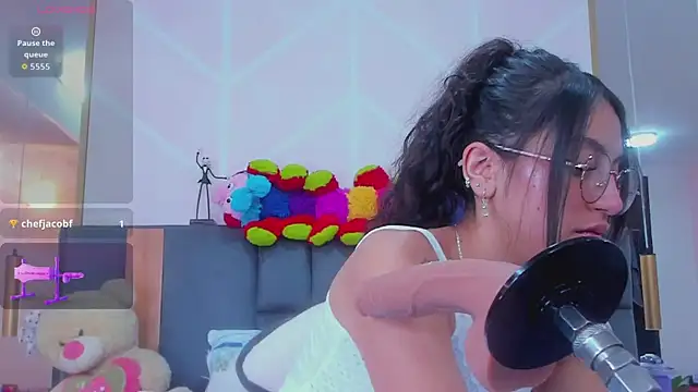 MadyJackson online show from November 1, 11:48 am