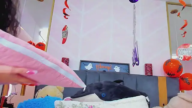 MadyJackson online show from October 24, 11:53 am