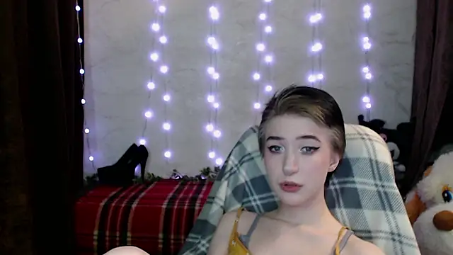 Snapshot of MilanaThorn chatting on March 14, 10:27 pm MilanaThorn online show from March 14, 10:27 pm