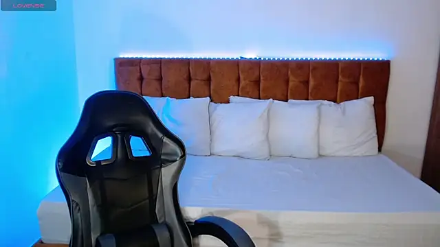 alexiaaross online show from October 19, 6:16 am