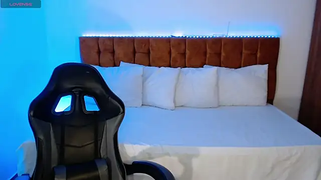 alexiaaross online show from September 27, 1:12 am