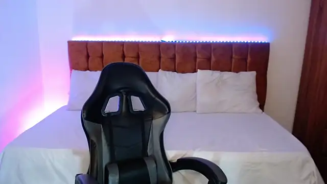 alexiaaross online show from September 19, 9:24 am