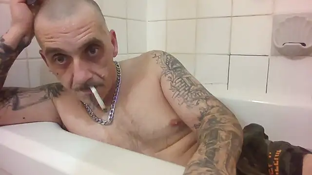 CandiedPompano online show from September 26, 4:19 am