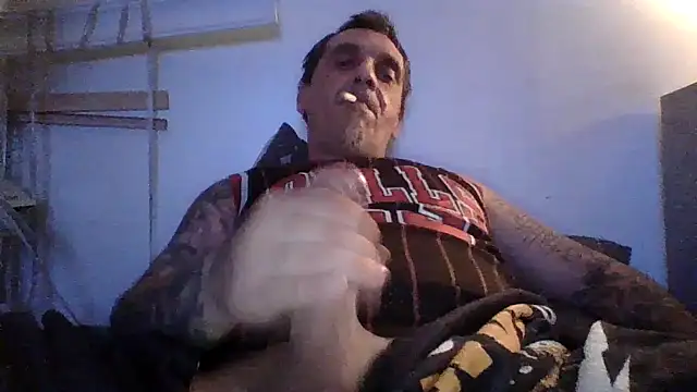 Snapshot of CandiedPompano chatting on June 16, 3:06 am CandiedPompano online show from June 16, 3:06 am