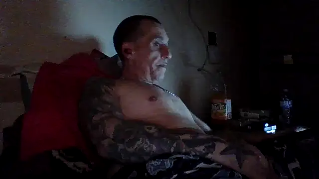 CandiedPompano online show from November 15, 5:11 am