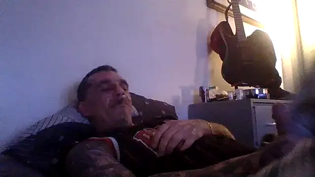 Snapshot of CandiedPompano chatting on July 8, 3:51 am CandiedPompano online show from July 8, 3:51 am