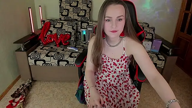 Snapshot of VeronikaVel chatting on April 21, 8:37 pm VeronikaVel online show from April 21, 8:37 pm