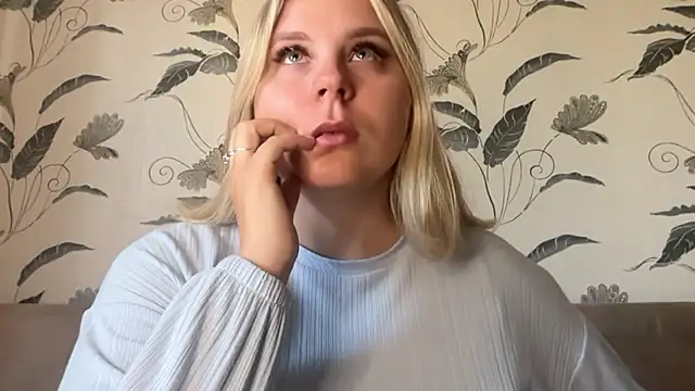 Thalia  Star online show from September 25, 9:59 am