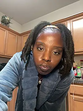 choclatepeaach online show from April 2, 3:13 am