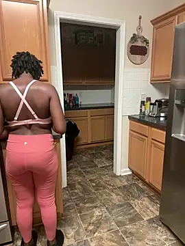 Snapshot of choclatepeaach chatting on February 7, 1:35 am choclatepeaach online show from February 7, 1:35 am