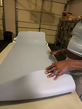 Snapshot of choclatepeaach chatting on January 11, 3:24 am choclatepeaach online show from January 11, 3:24 am