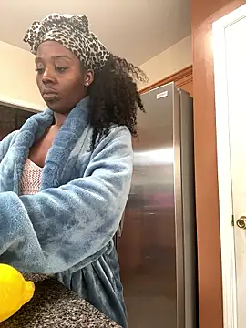 Snapshot of choclatepeaach chatting on January 8, 2:56 pm choclatepeaach online show from January 8, 2:56 pm