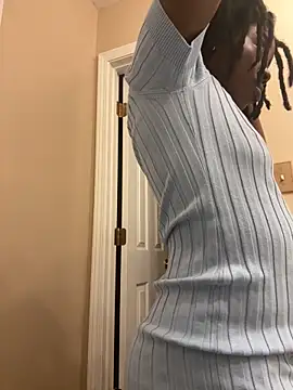 choclatepeaach online show from April 6, 12:50 am