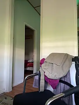 Snapshot of choclatepeaach chatting on February 23, 12:06 pm choclatepeaach online show from February 23, 12:06 pm