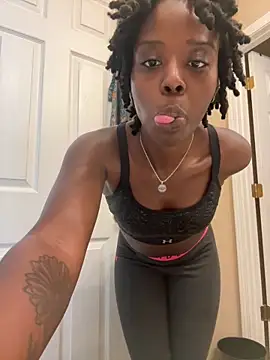 choclatepeaach online show from April 17, 5:27 pm