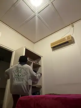 Snapshot of choclatepeaach chatting on February 14, 2:56 am choclatepeaach online show from February 14, 2:56 am