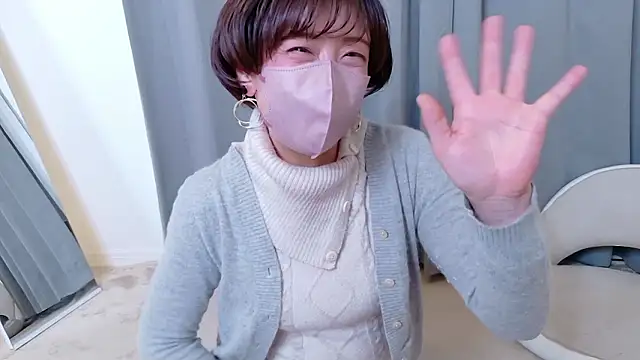 Snapshot of Risa_06 chatting on February 13, 12:49 pm Risa 06 online show from February 13, 12:49 pm