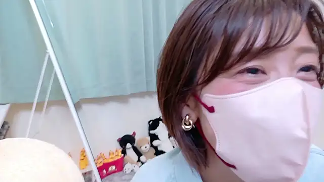 Snapshot of Risa_06 chatting on May 9, 12:52 pm Risa 06 online show from May 9, 12:52 pm