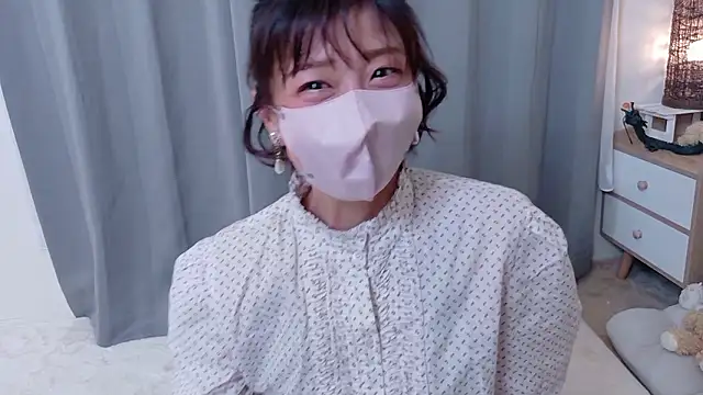 Snapshot of Risa_06 chatting on February 28, 12:27 pm Risa 06 online show from February 28, 12:27 pm