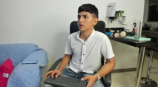 Lyam ap online show from January 11, 6:56 am