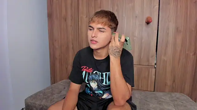 Lyam ap online show from November 2, 10:31 am