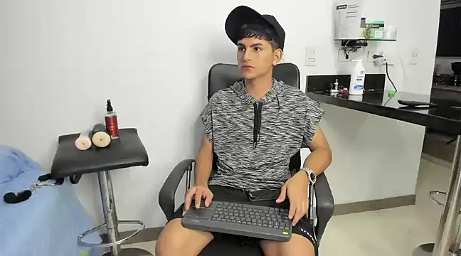 Lyam ap online show from January 15, 8:41 am