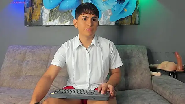 Lyam ap online show from December 4, 8:46 am