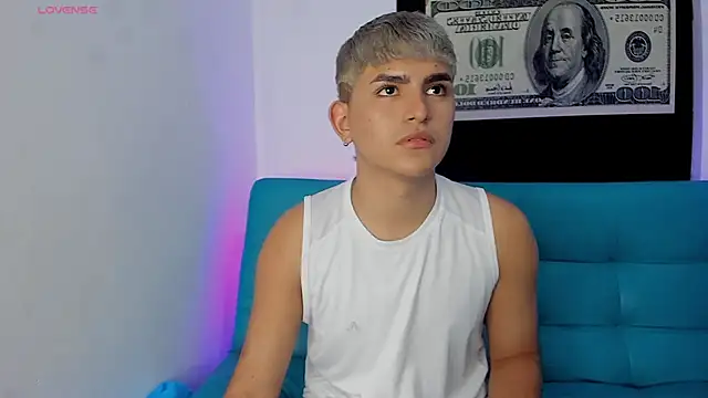 Lyam ap online show from October 8, 9:22 am