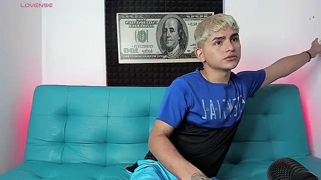 Lyam ap online show from October 3, 9:44 am