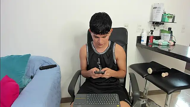 Lyam ap online show from February 19, 4:33 pm