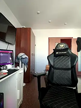 Snapshot of big_boy163 chatting on October 20, 4:03 am big boy163 online show from October 20, 4:03 am