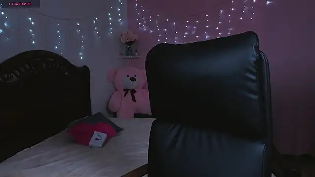 Monica Smash online show from December 6, 12:22 pm