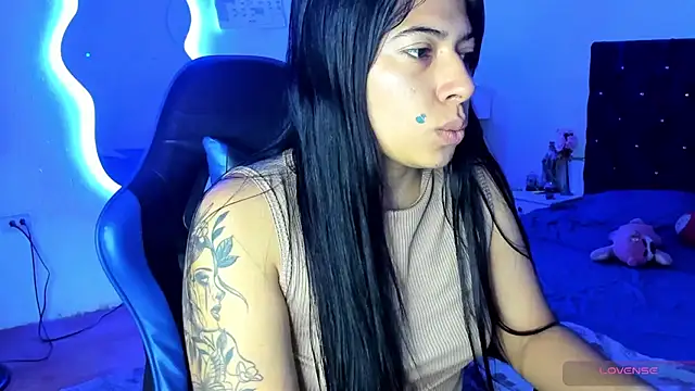 Caro kitty- online show from December 17, 2:33 pm