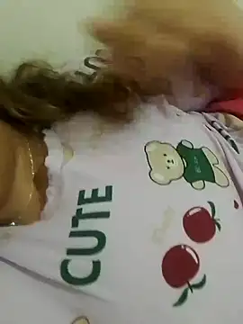 Snapshot of houda_sex_hot chatting on October 15, 8:50 pm houda sex hot online show from October 15, 8:50 pm