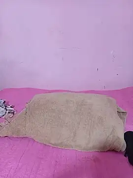 Snapshot of Hajar_charmouta1 chatting on May 30, 10:21 am Hajar charmouta1 online show from May 30, 10:21 am