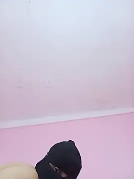 Snapshot of Hajar_charmouta1 chatting on October 18, 11:01 am Hajar charmouta1 online show from October 18, 11:01 am